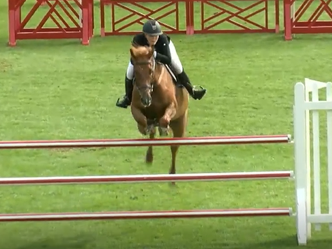 Florence Polland & Gerswin win The All England 1.20m Amateur Championship