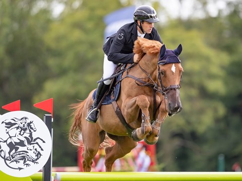 Thomas Whitaker & Sandyhill Candy - The Hickstead Novice Championship